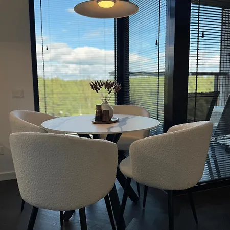 Vanagupe Sunrise דירה *